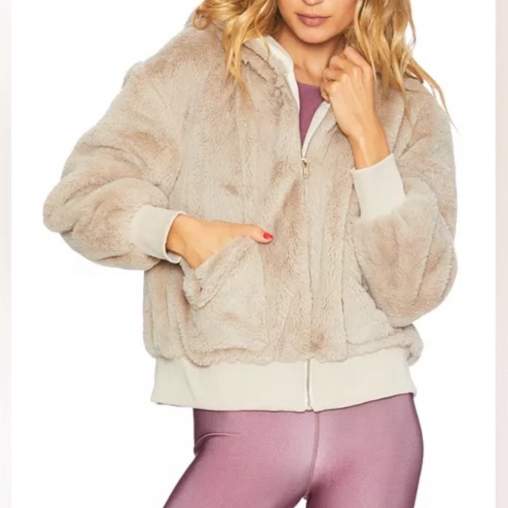 Beach Riot beige fuzzy sweatshirt jacket M